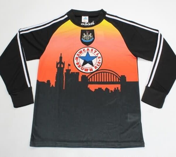 Newcastle United 1996/97 Goalkeeper Black Long Retro Soccer Jersey