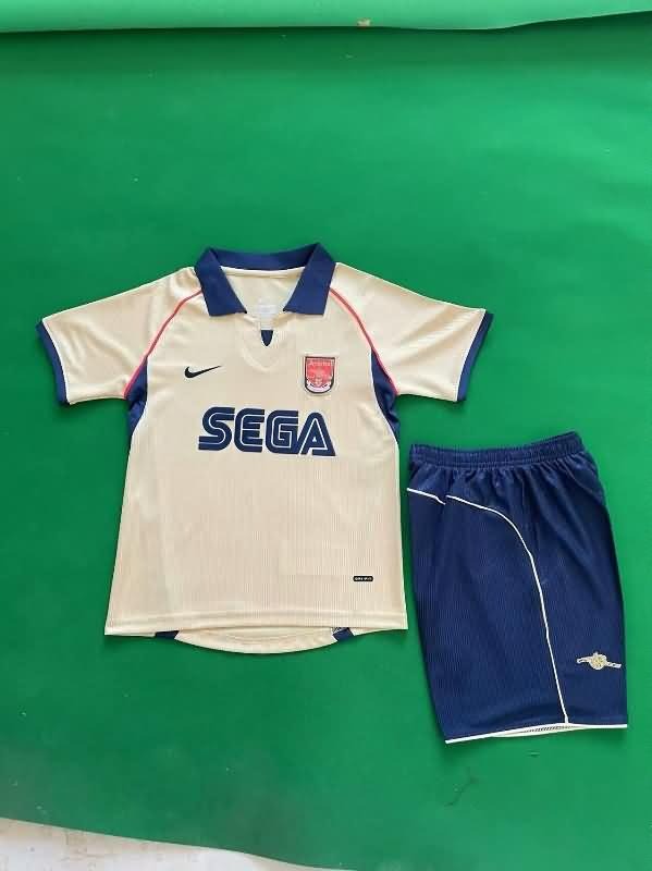 Arsenal 2001/02 Away Soccer Jersey And Shorts